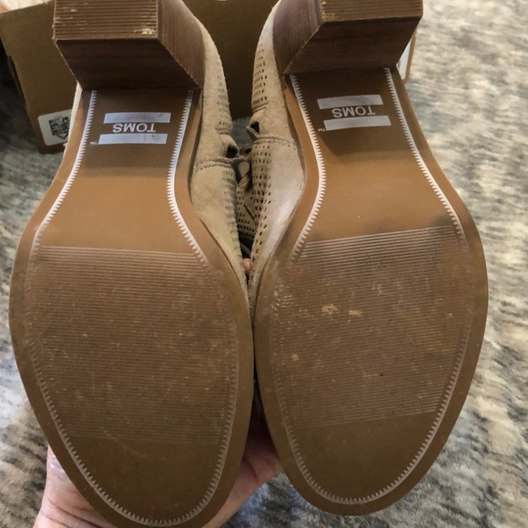TOMS Lunata Desert Taupe Suede ankle bootie - Picture 7 of 8